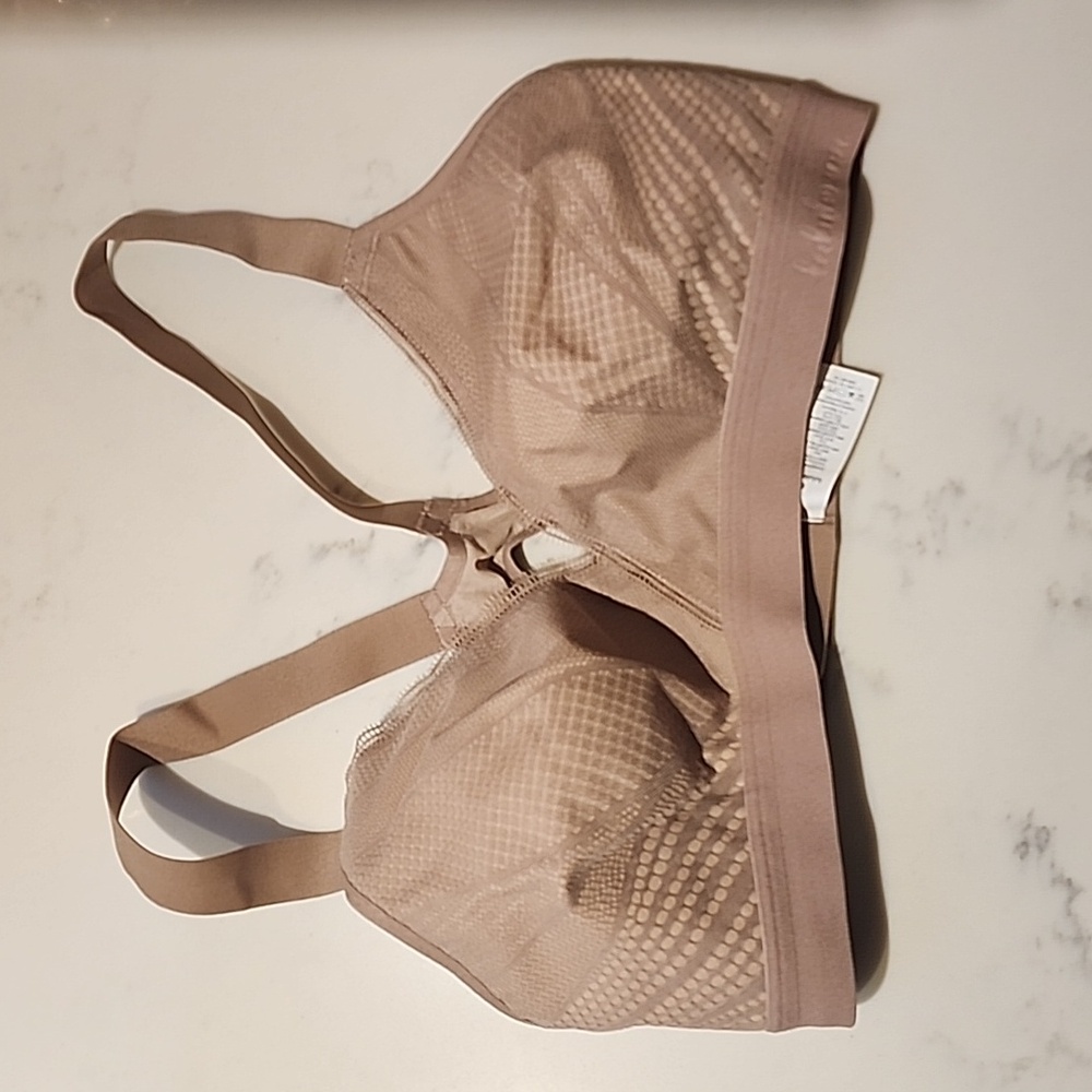lululemon athletica Cream Tan Seamless Bra